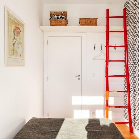 Joivy Chic 2Br Apt In Bairro Alto, 2Mins To Sao Pedro De Alcantara Viewpoint Lizbona Zewnętrze zdjęcie
